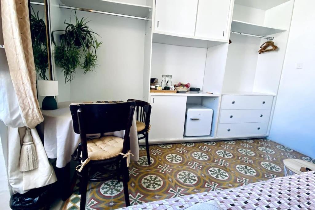 Free Breakfast, Pool, Spacious Aircon Hideaway Apartamento Mosta Exterior foto