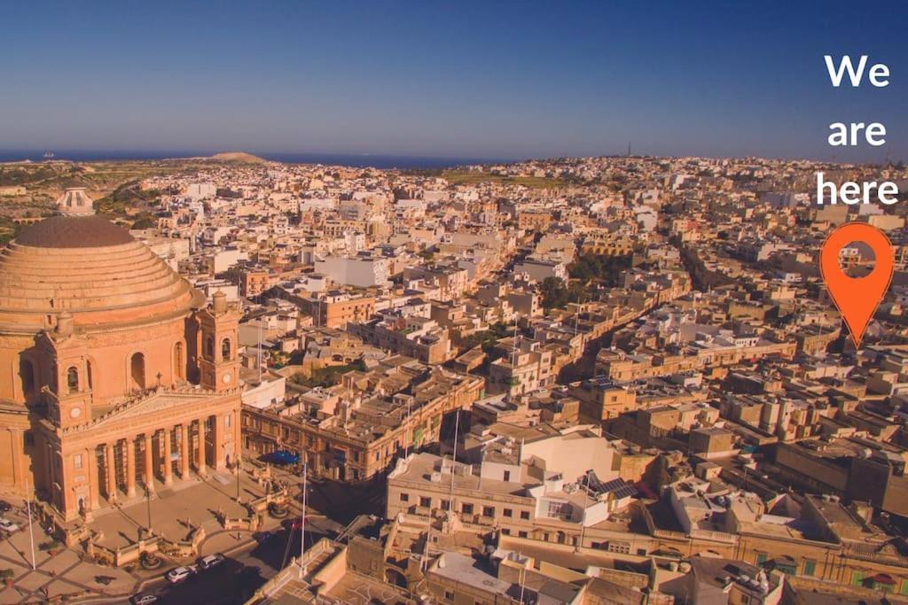 Free Breakfast, Pool, Spacious Aircon Hideaway Apartamento Mosta Exterior foto