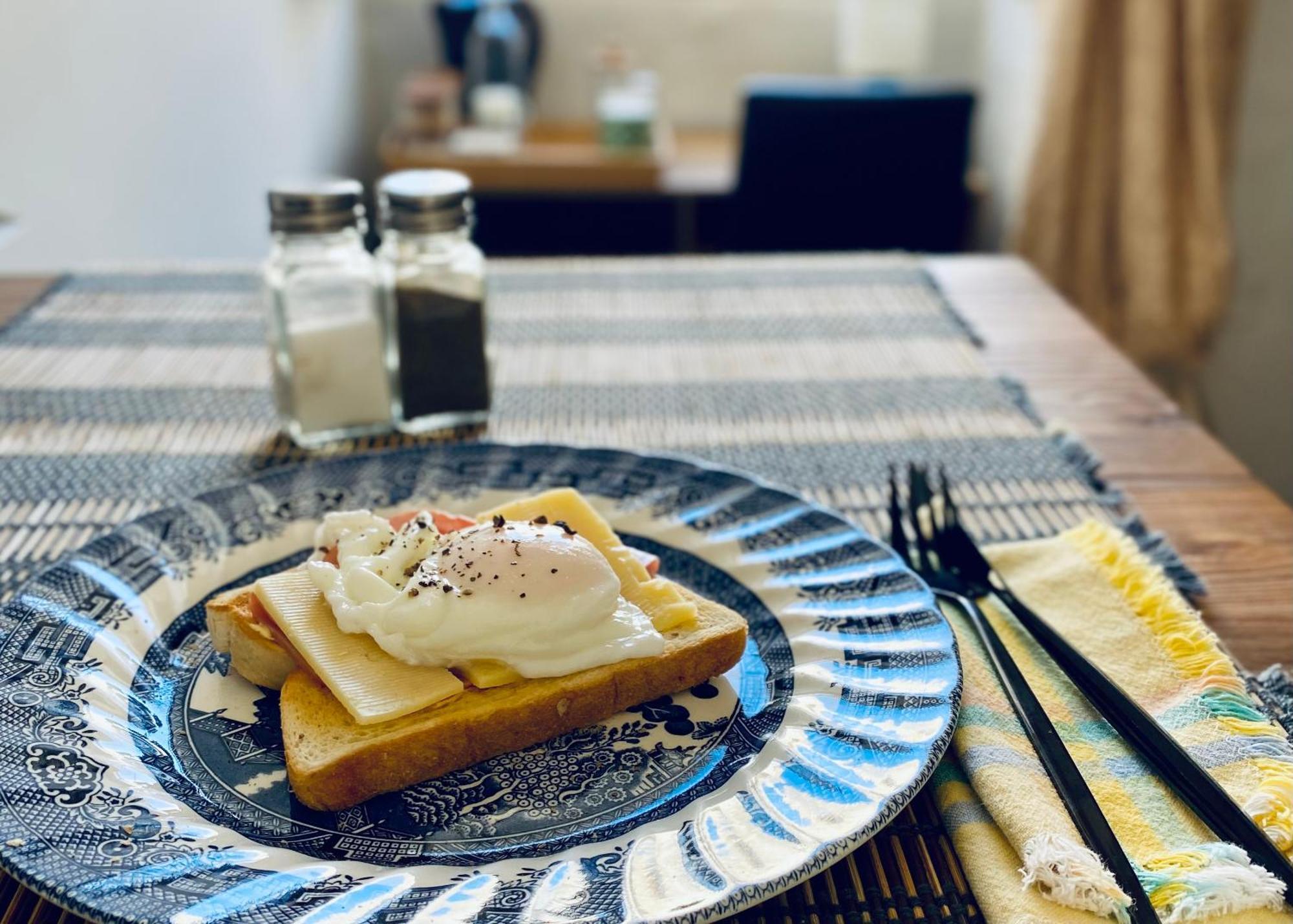 Free Breakfast, Pool, Spacious Aircon Hideaway Apartamento Mosta Exterior foto